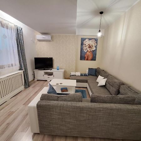 Morii Lake Special Apartment Bukarest Eksteriør billede