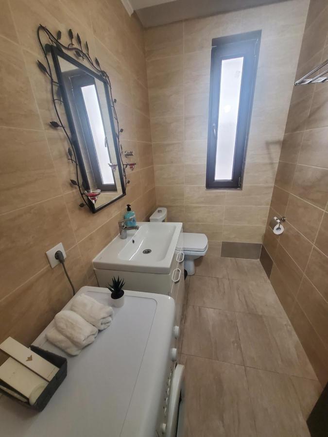 Morii Lake Special Apartment Bukarest Eksteriør billede