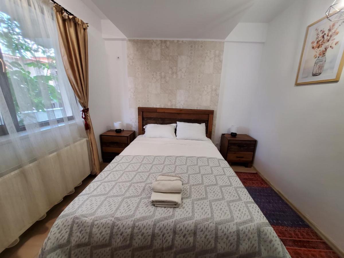 Morii Lake Special Apartment Bukarest Eksteriør billede